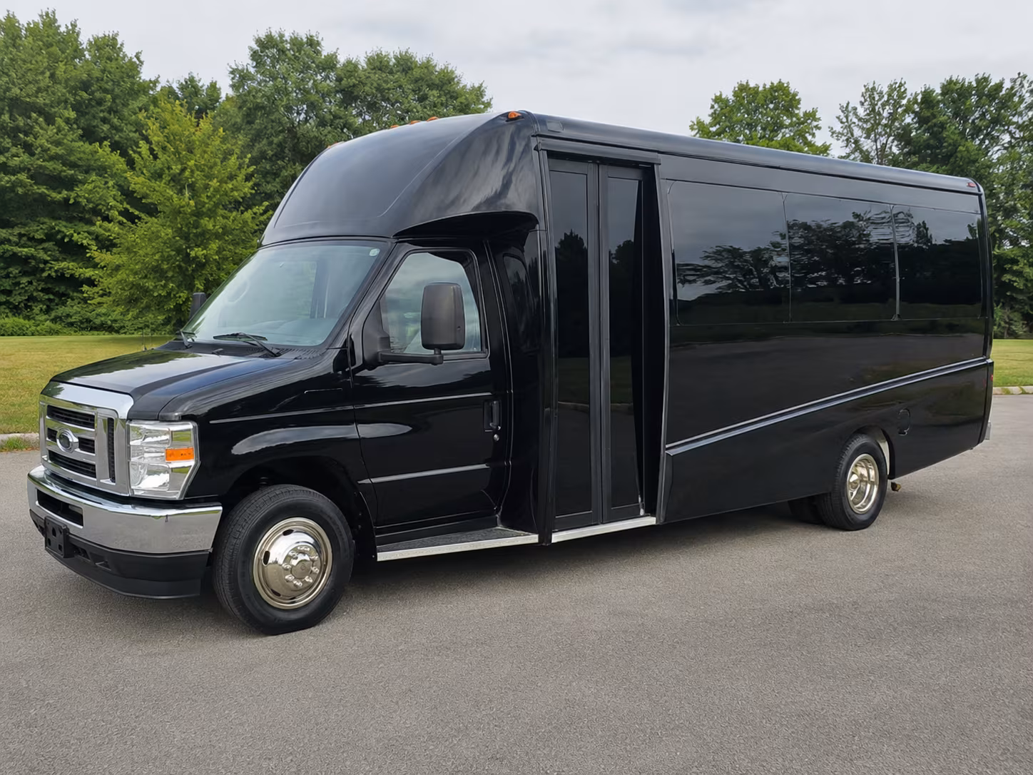 Allen Airport Shuttle & Transportation onboard seating