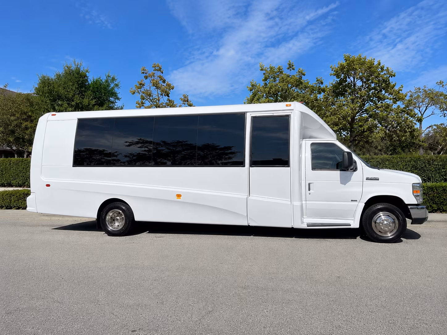 Allen allen airport transportation party bus exterior
