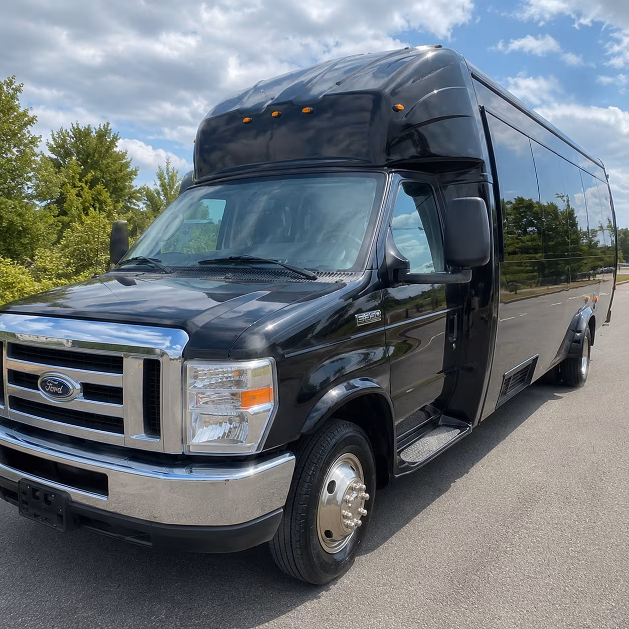 Allen Birthday, Sweet 16, & Quinceañera Transportation onboard seating