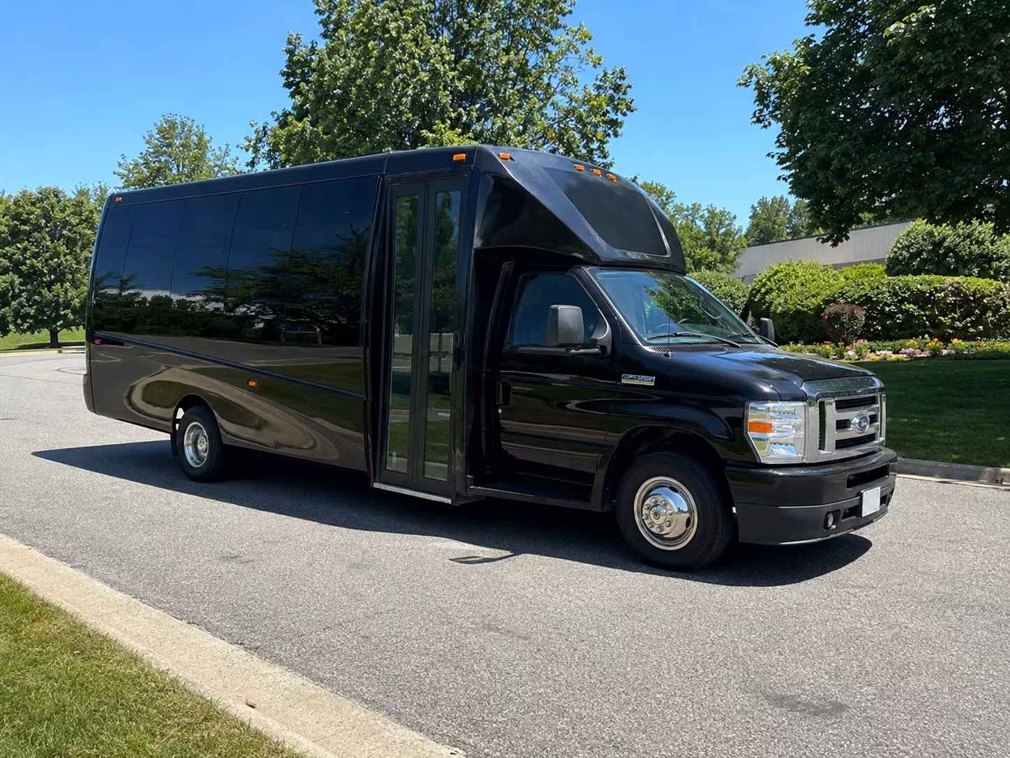 Allen Winery Tour & Pub Crawl Transportation group transportation